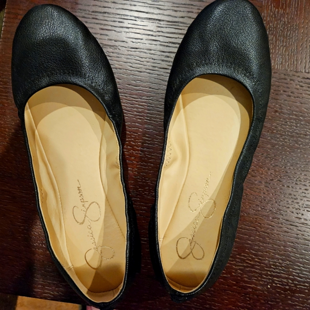 Jessica Simpson black ballet flats